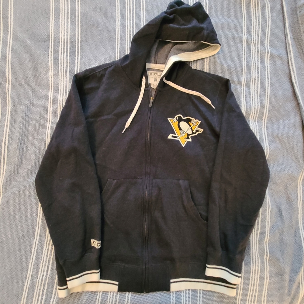 CCM men's Pittsburgh penguins zipped hooded hoodie stitched sweatshirt XL